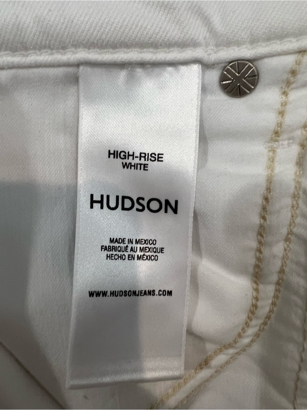 HUDSON Remi High-Rise Straight Ankle Jeans
NWT | White | Size 27 | MSRP $195 - Picture 5 of 14